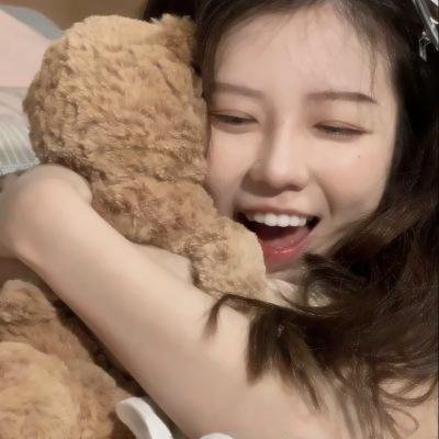 碧窗艳影